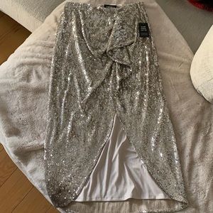 Express Sequin Skirt